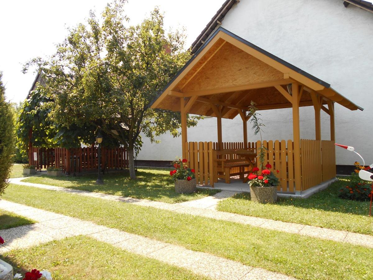Bed and Breakfast Arpad Panzio Дьёр Экстерьер фото