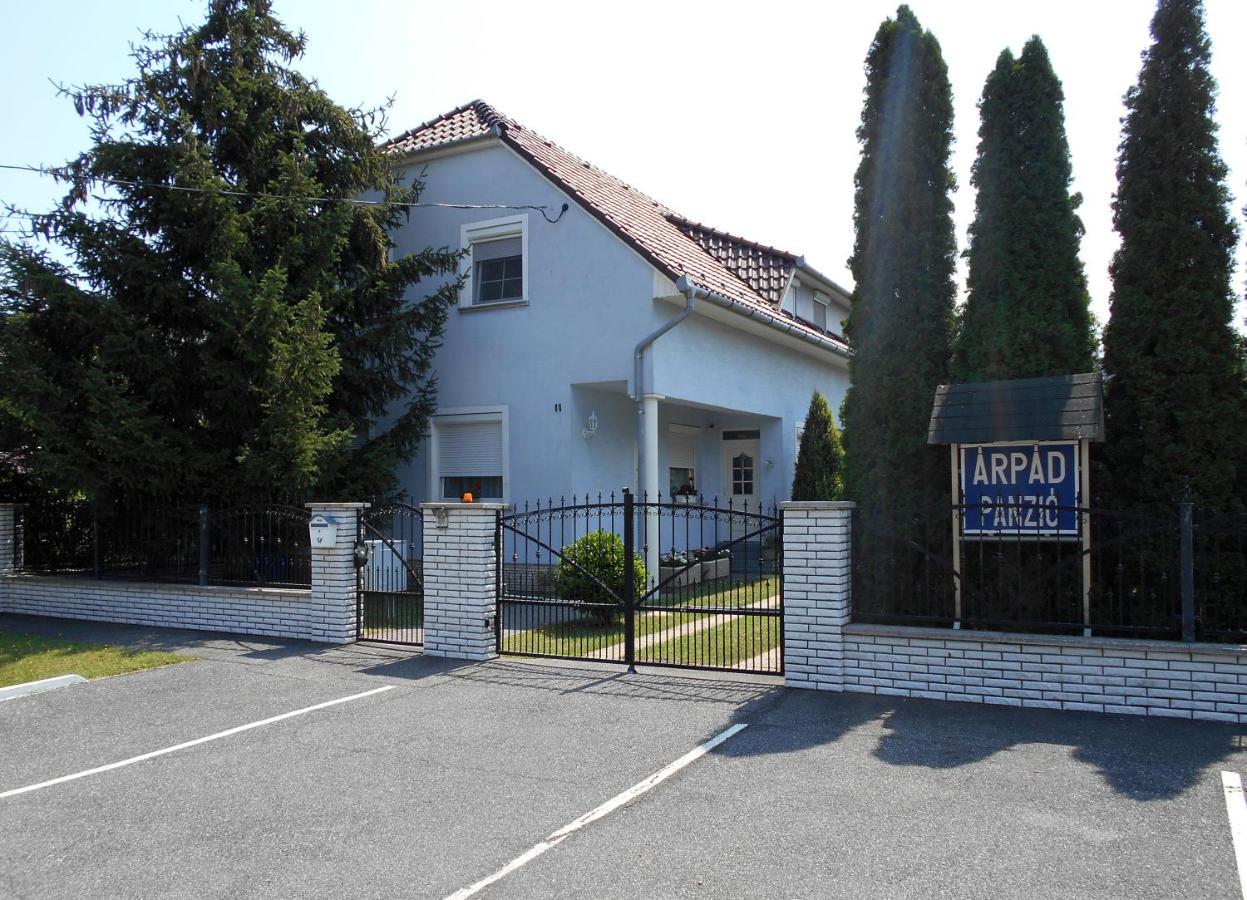 Bed and Breakfast Arpad Panzio Дьёр Экстерьер фото